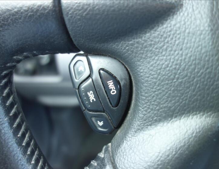 Nissan Almera 18