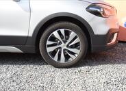 Suzuki S-Cross 9