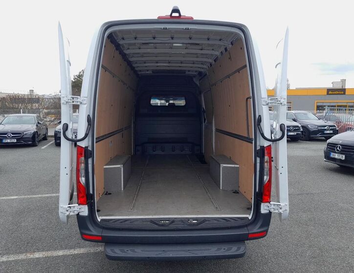 Mercedes-Benz Sprinter 20