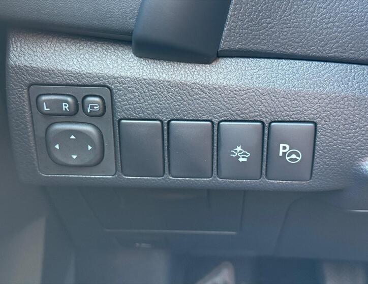 Toyota Auris 18