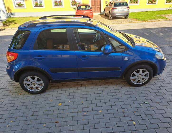 Suzuki SX4 10