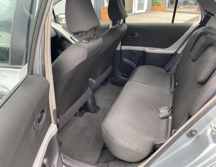 Toyota Yaris 10