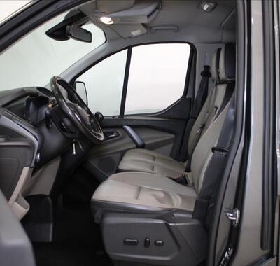 Ford Tourneo Custom 6