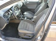 Volkswagen Golf 11