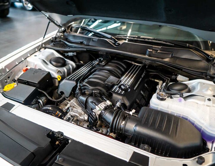 Dodge Challenger 37