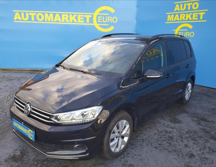 Volkswagen Touran 1