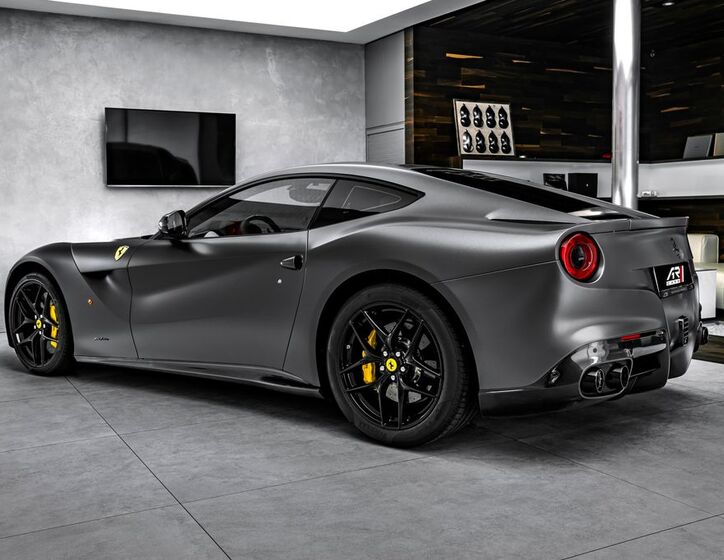 Ferrari F12 Berlinetta 7