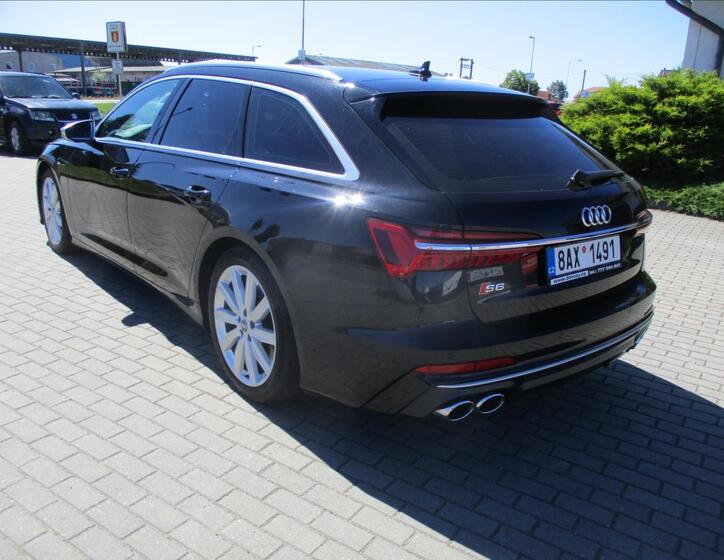 Audi S6 35