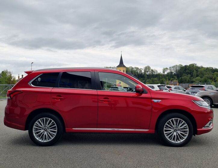 Mitsubishi Outlander 6