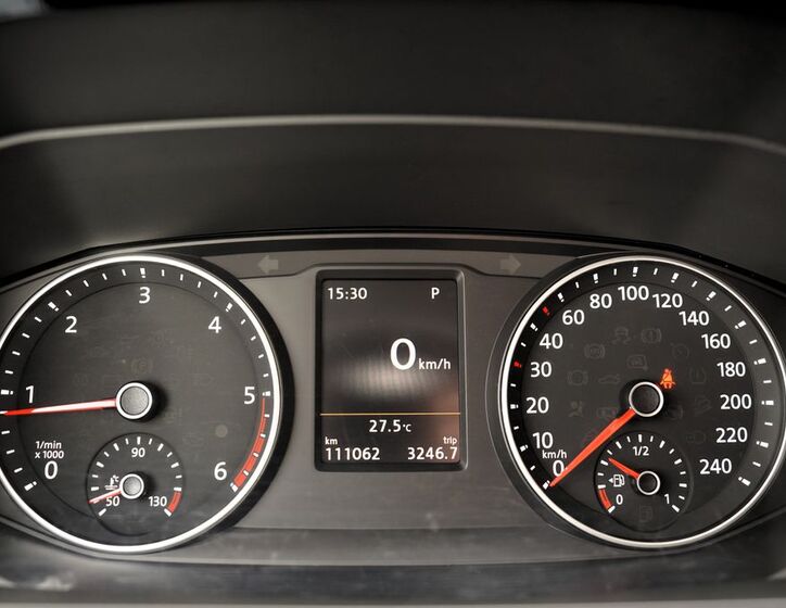 Volkswagen Caravelle 34