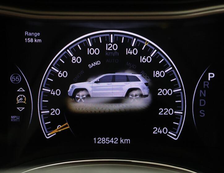 Jeep Grand Cherokee 25