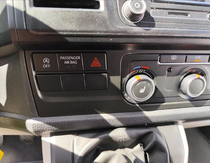Volkswagen Transporter 18