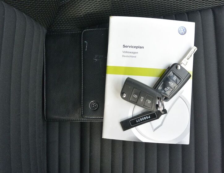 Volkswagen Golf 34
