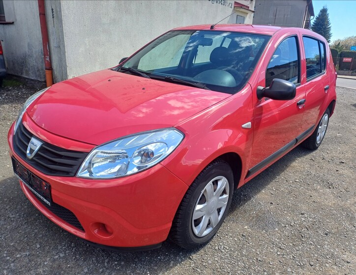 Dacia Sandero 1