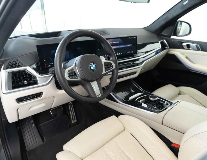 BMW X7 11