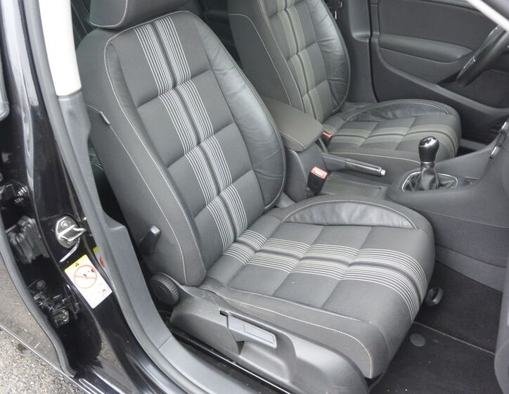 Volkswagen Golf 30