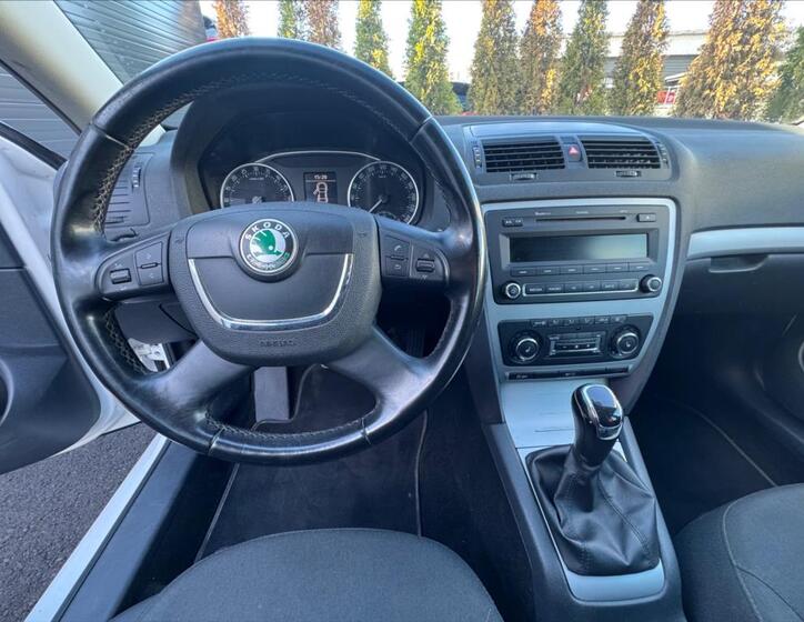 Škoda Octavia 15