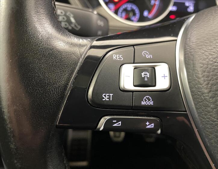 Volkswagen Touran 13