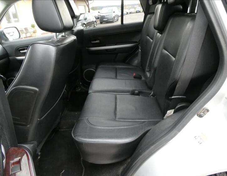 Suzuki Grand Vitara 15