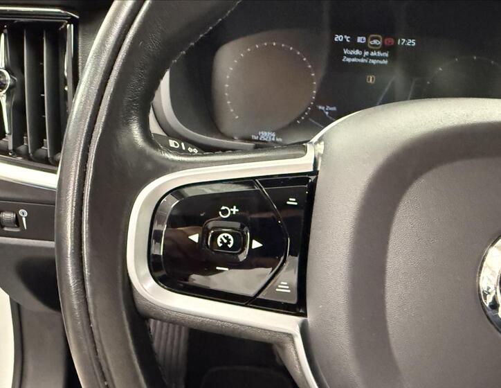 Volvo V90 13