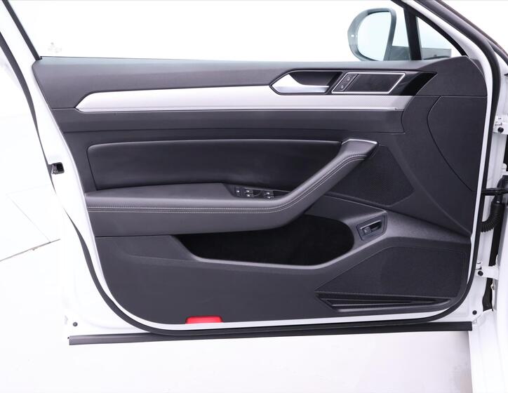 Volkswagen Passat 11
