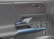 Mercedes-Benz GLA 9