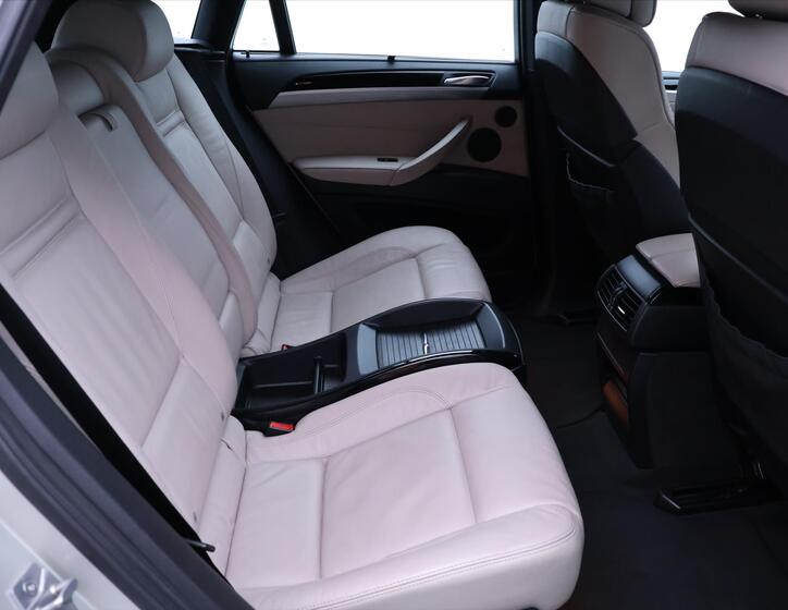 BMW X6 15