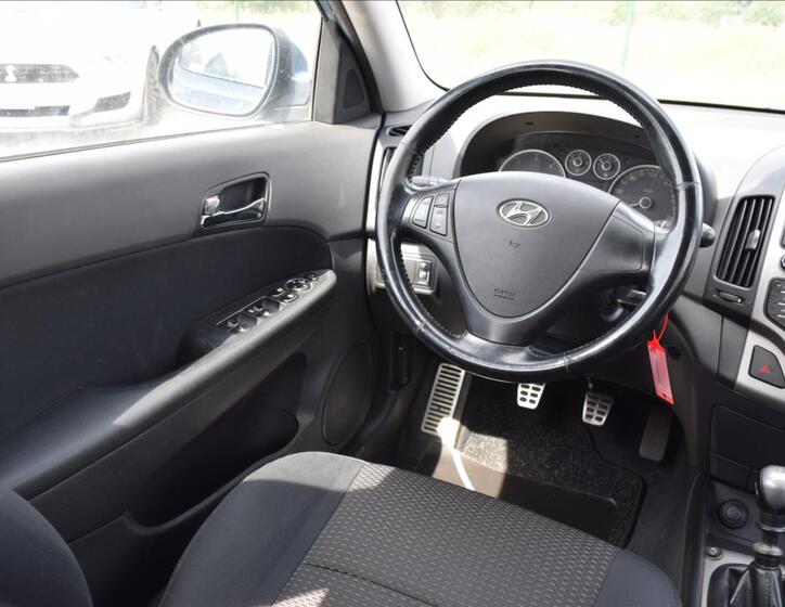 Hyundai i30 26
