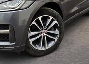 Jaguar F-Pace 6