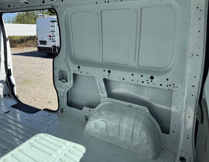 Renault Trafic 32