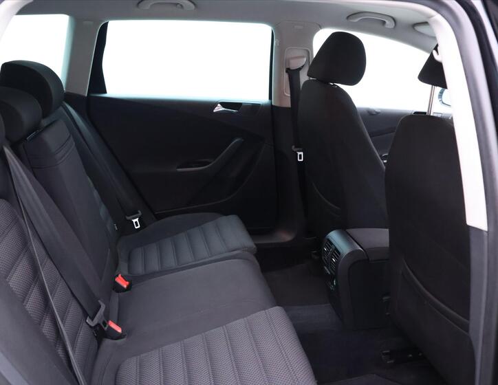Volkswagen Passat 12