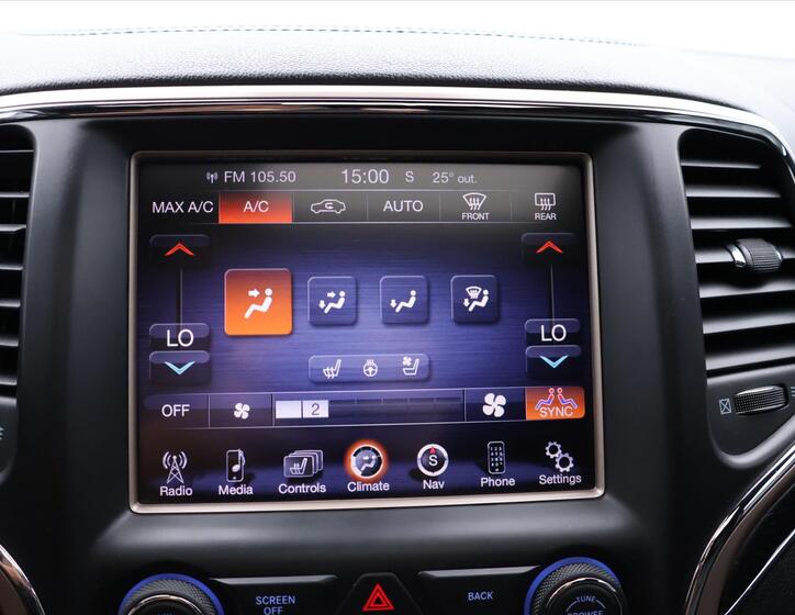 Jeep Grand Cherokee 26