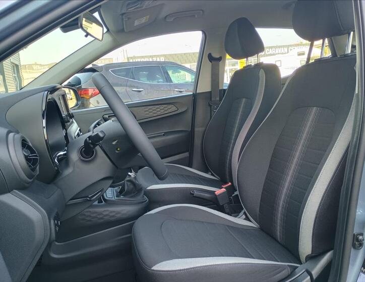 Hyundai i10 8
