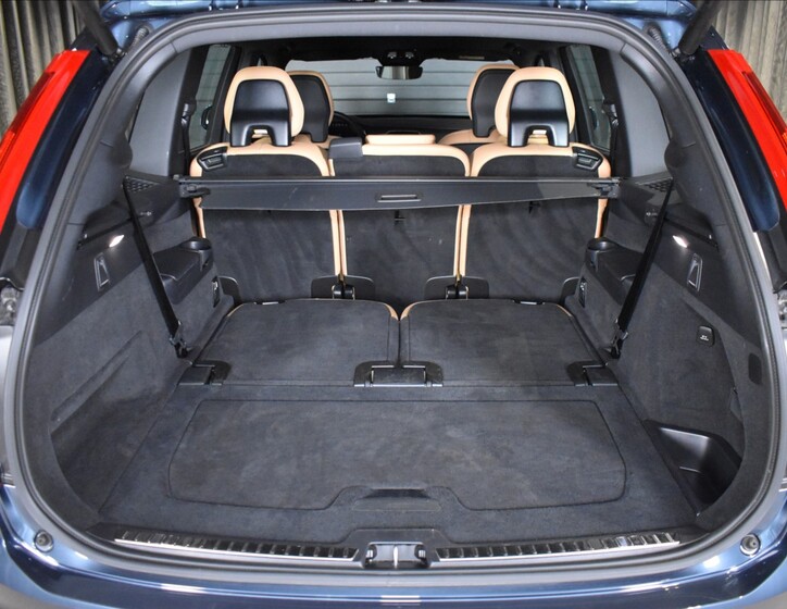 Volvo XC90 10