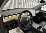 Tesla Model Y 15