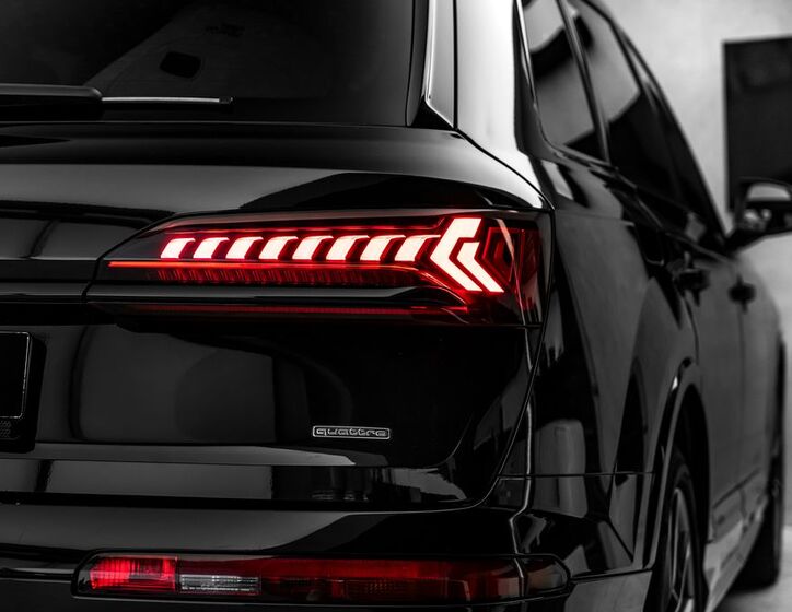 Audi Q7 9
