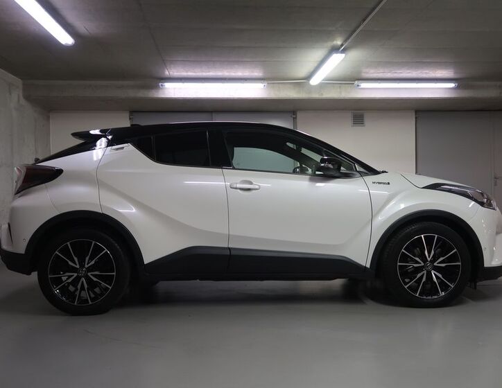 Toyota C-HR 4