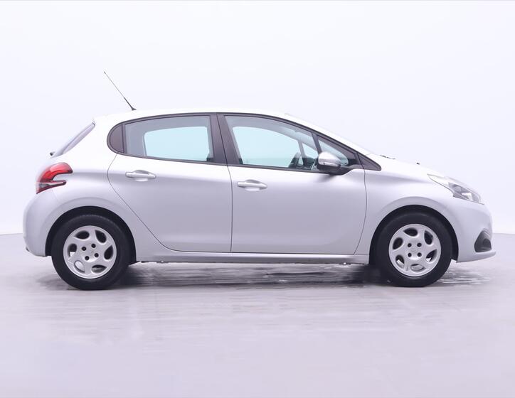 Peugeot 208 8