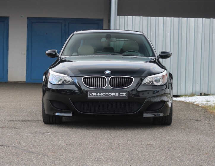 BMW M5 2