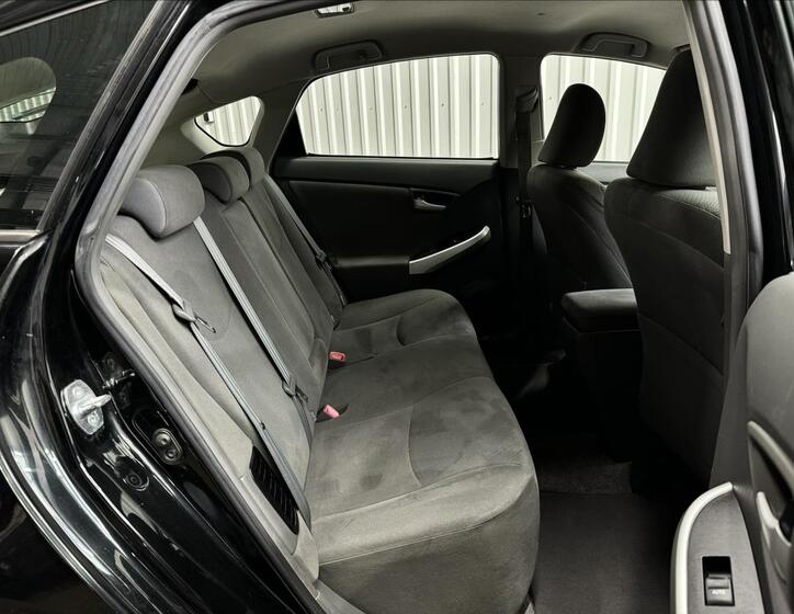 Toyota Prius 28