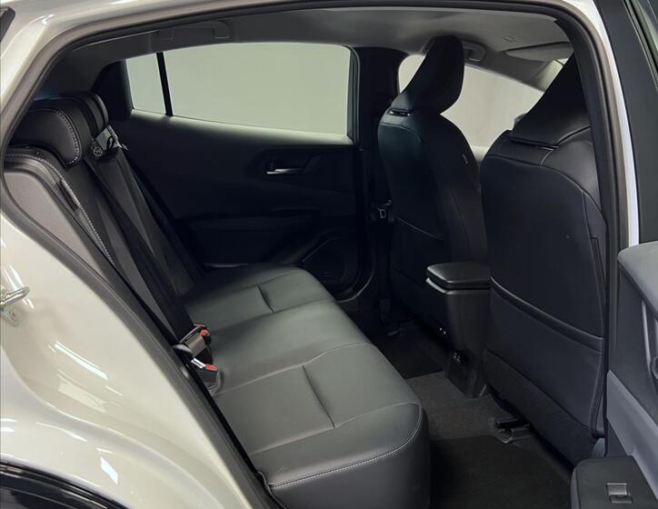 Toyota Prius 10