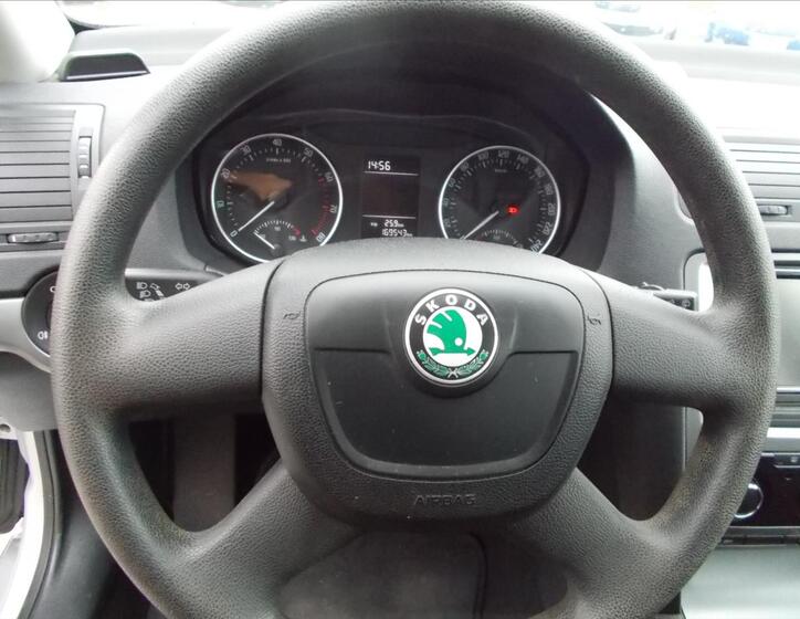 Škoda Octavia 23