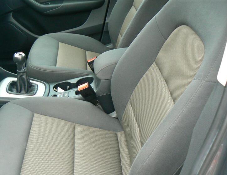 Audi Q3 11
