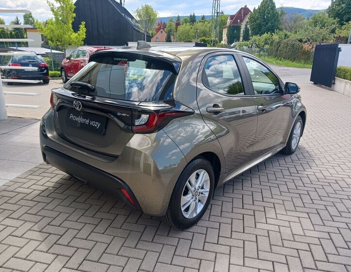 Toyota Yaris 6