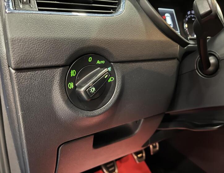 Škoda Octavia 16