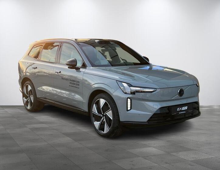 Volvo EX90 5