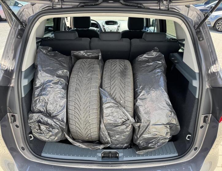 Ford C-MAX 19