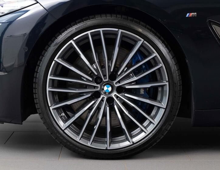 BMW Řada 8 6