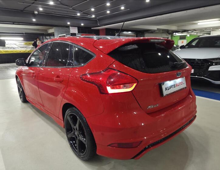 Ford Focus 6