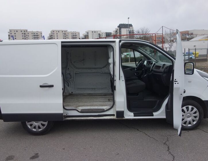 Opel Vivaro 13